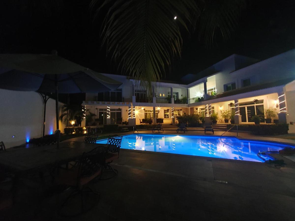 Villa Segovia Cozumel Buitenkant foto